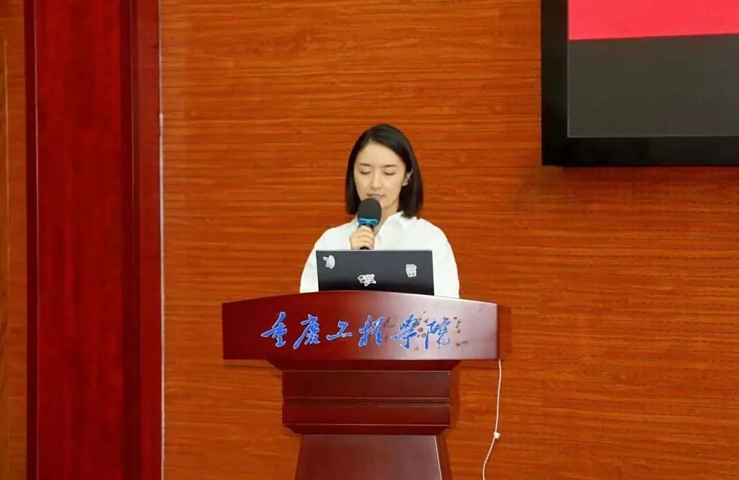 ˵����У��ί����������Ө����